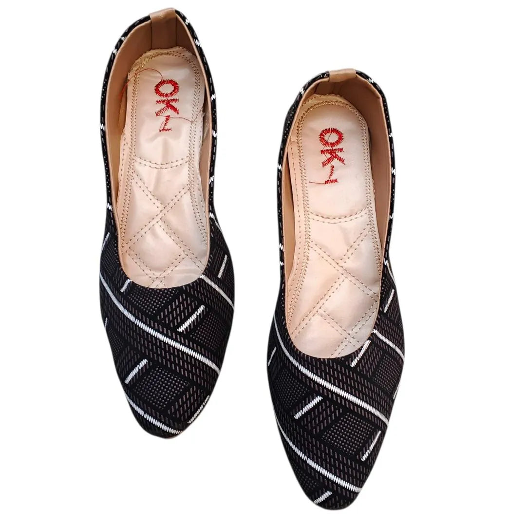 Black Pointed Toe Flat Shoes for Women