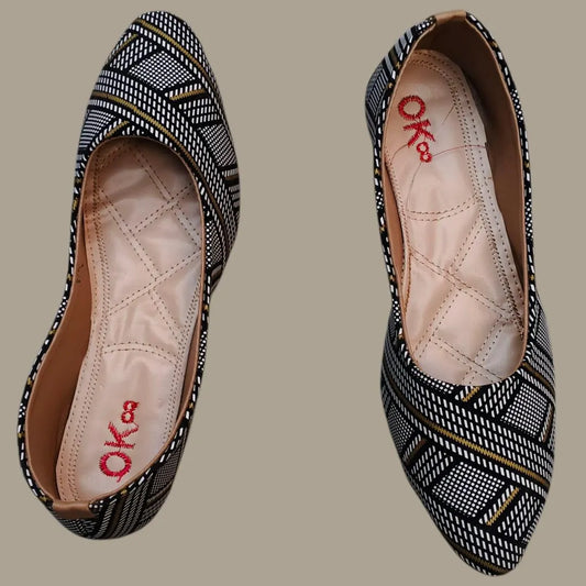 Women's Textured Synthetic Leather Pumps Black White